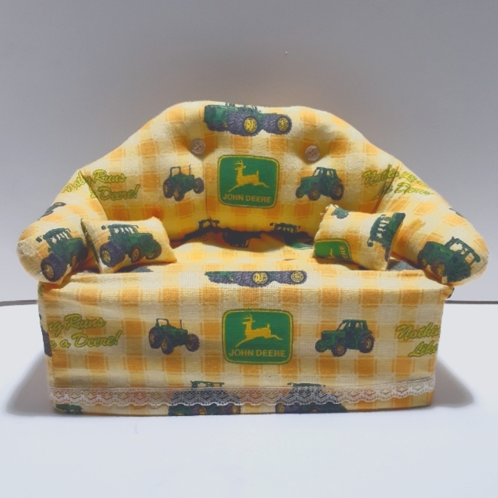 John Deere Green and Yellow Tissue Box Cover Mini Sofa